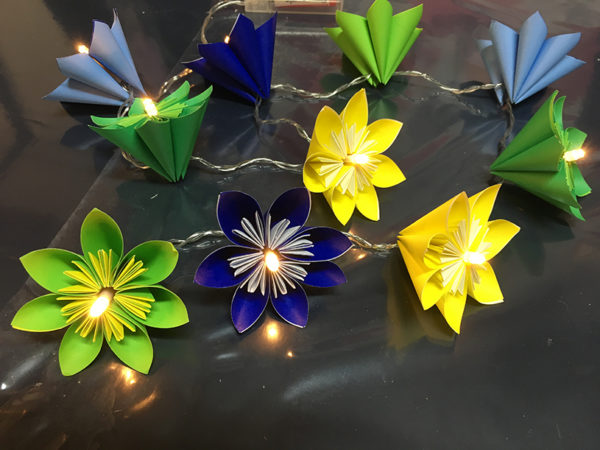 Atelier guirlande lumineuse fleurs origami – Image 2