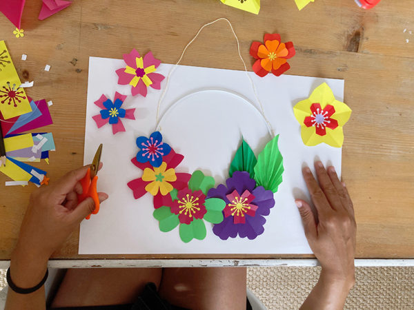 Atelier couronne florale en origami – Image 10
