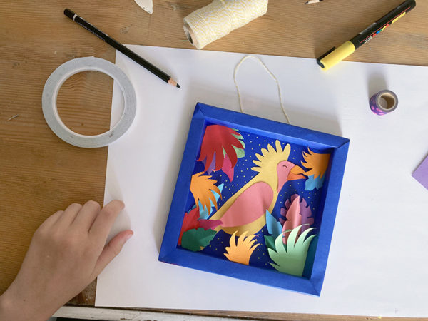Atelier cadre 3D en papier découpé