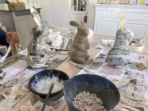 Atelier sculpture lapin papier-mâché – Image 13