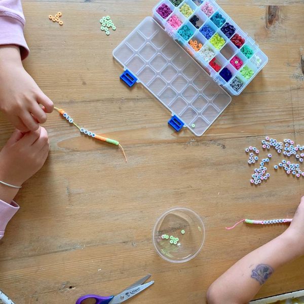 Atelier bracelet prénom perles heishi – Image 18