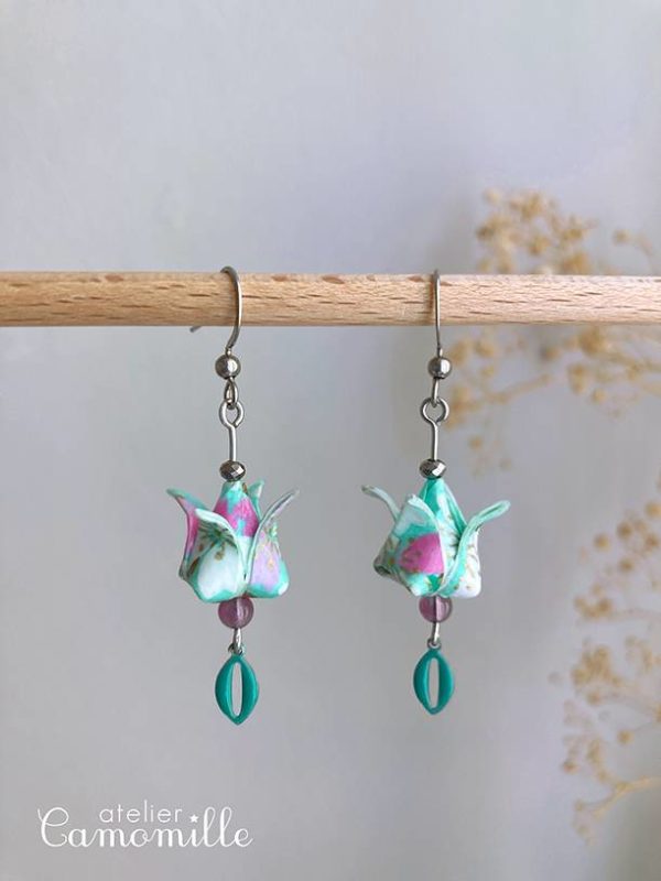 Boucles d'oreilles boutons de lotus origami