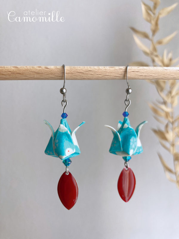 Boucles d'oreilles boutons de lotus origami